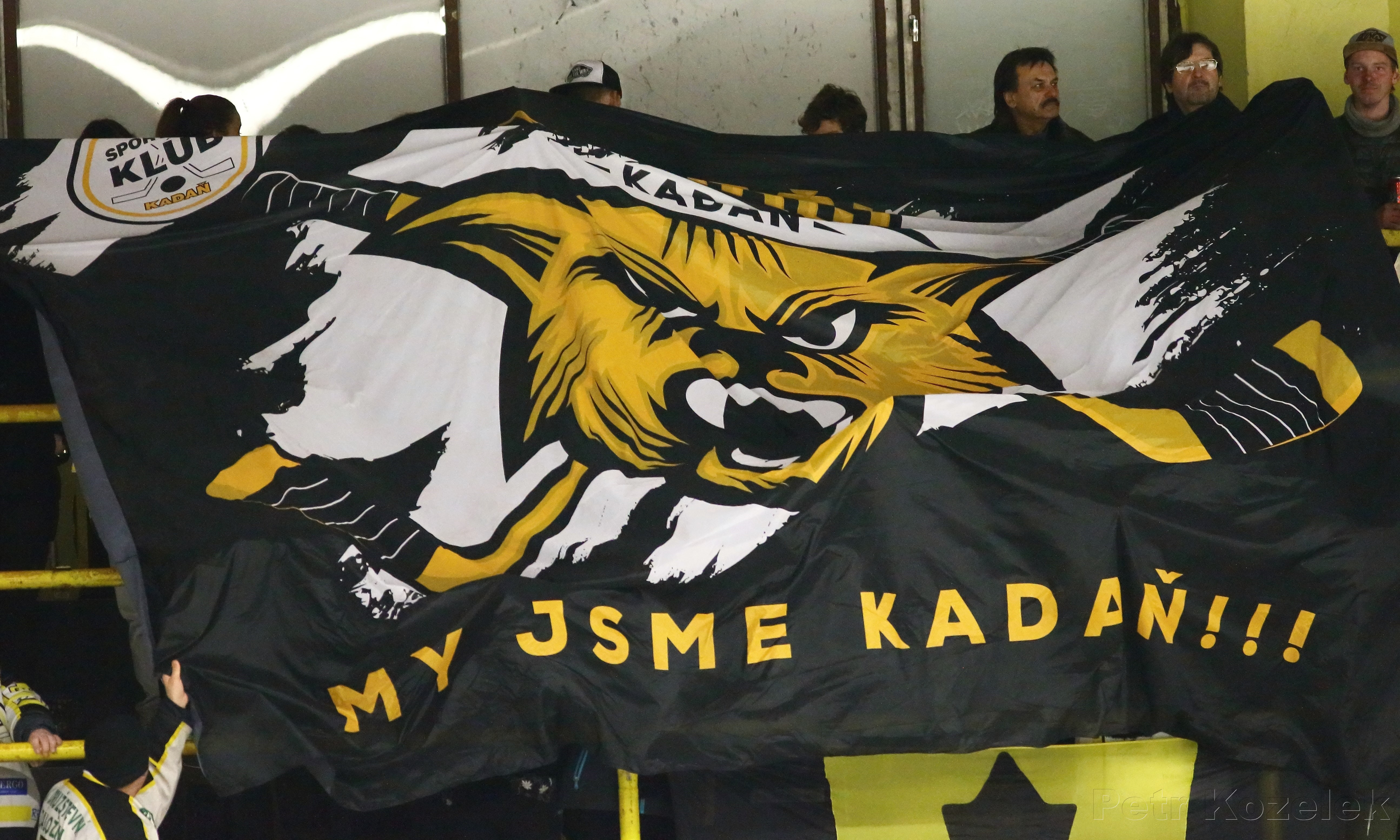 Sektorová vlajka fanoušků Kadaně.