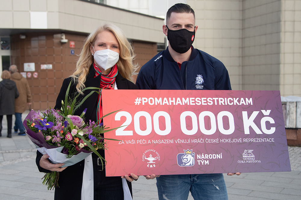 Generali Česká pojišťovna stojí mimo jiné za iniciativou vzniku projektu #POMAHAMESESTRICKAM, kterému hráči národního týmu přispěli 200 tisíc korun.